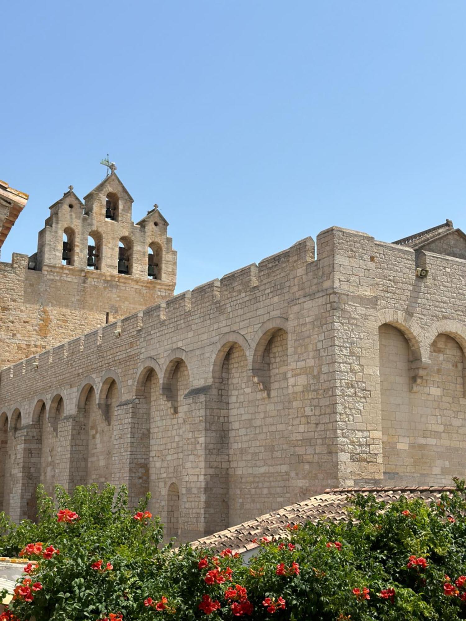 Appartement Avec Vue Sur L Eglise Des Saintes Экстерьер фото